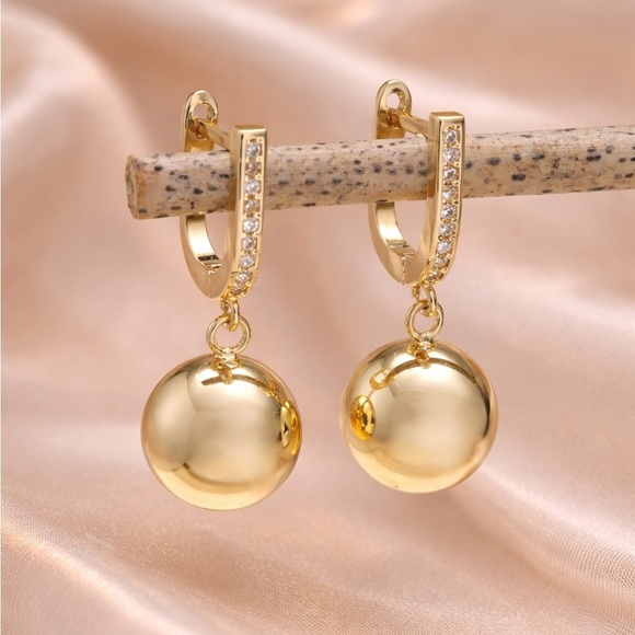 Anthropologie Jewelry - Vintage Gold Sphere Earrings